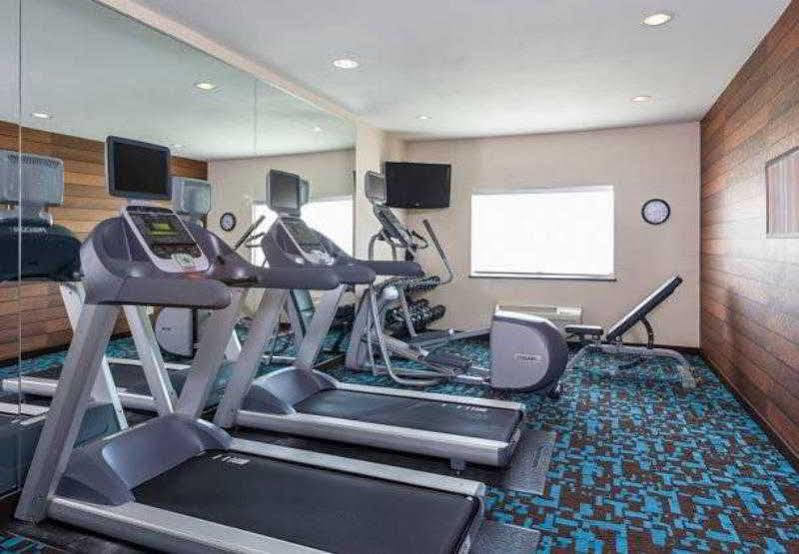 Fairfield Inn & Suites Dallas Park Central Ngoại thất bức ảnh