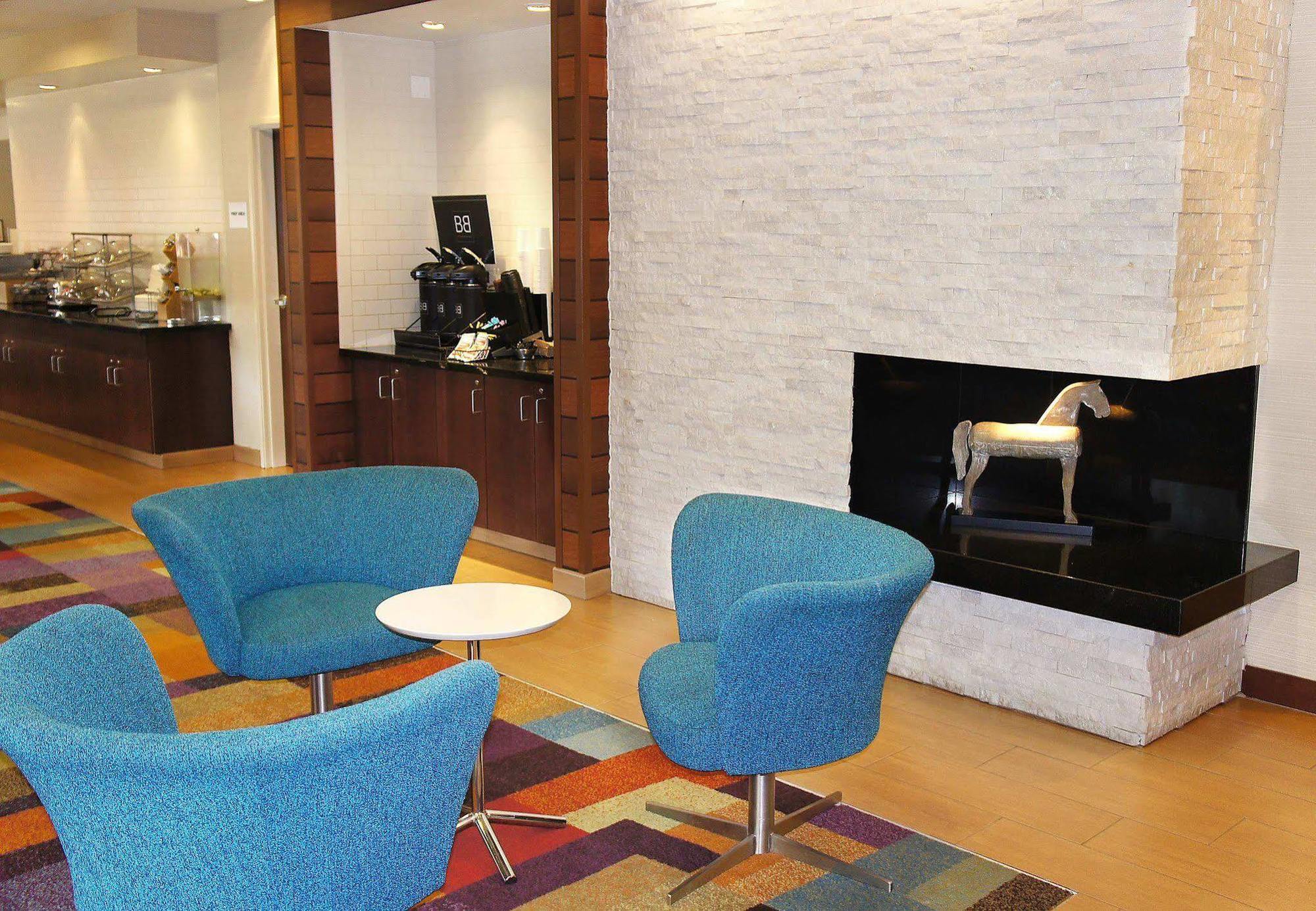 Fairfield Inn & Suites Dallas Park Central Ngoại thất bức ảnh